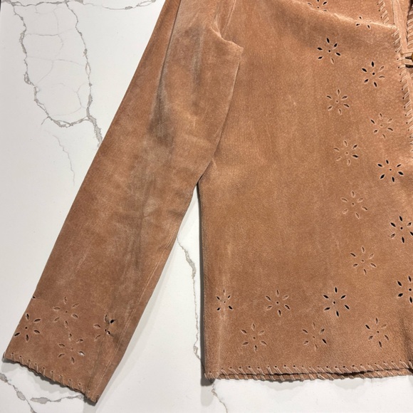 Vintage Coldwater Creek Suede Leather Jacket Laser Cut Floral Boho Women’s M - Picture 5 of 14